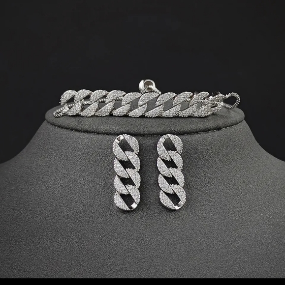 Cubic zircon bracelet and earrings - Picture 6 of 6